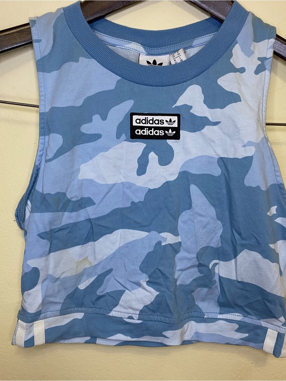 Adidas Originals Women’s XS Cropped Tank Top Blue Camo Sleeveless Logo Trefoil